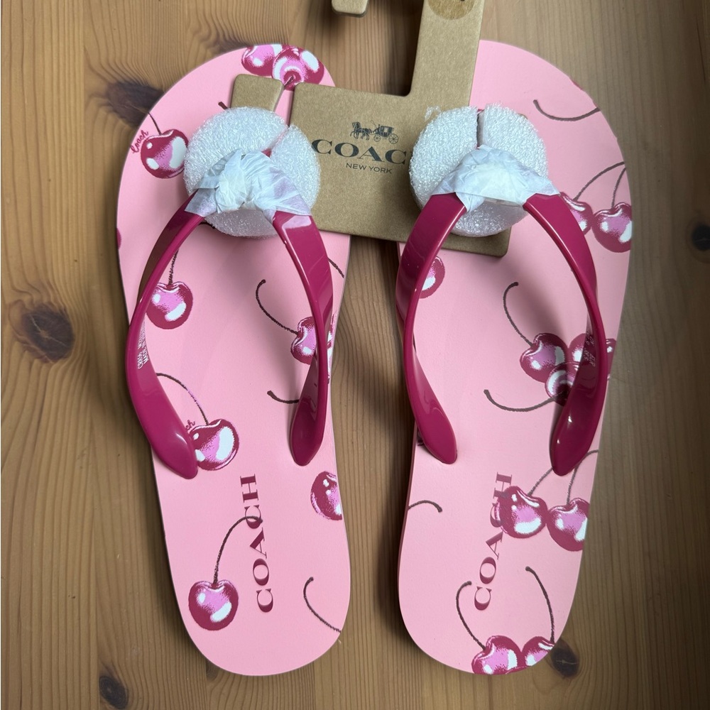 🍒 Coach Zayn Flip Flop With Cherry Print